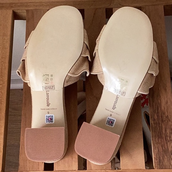 Larroude Brigitte Ruffle Mule Block Heel Raffia - Picture 11 of 11